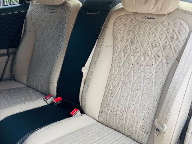 二手宾利 飞驰 金黑/米色 2022款 4.0T V8 Mulliner