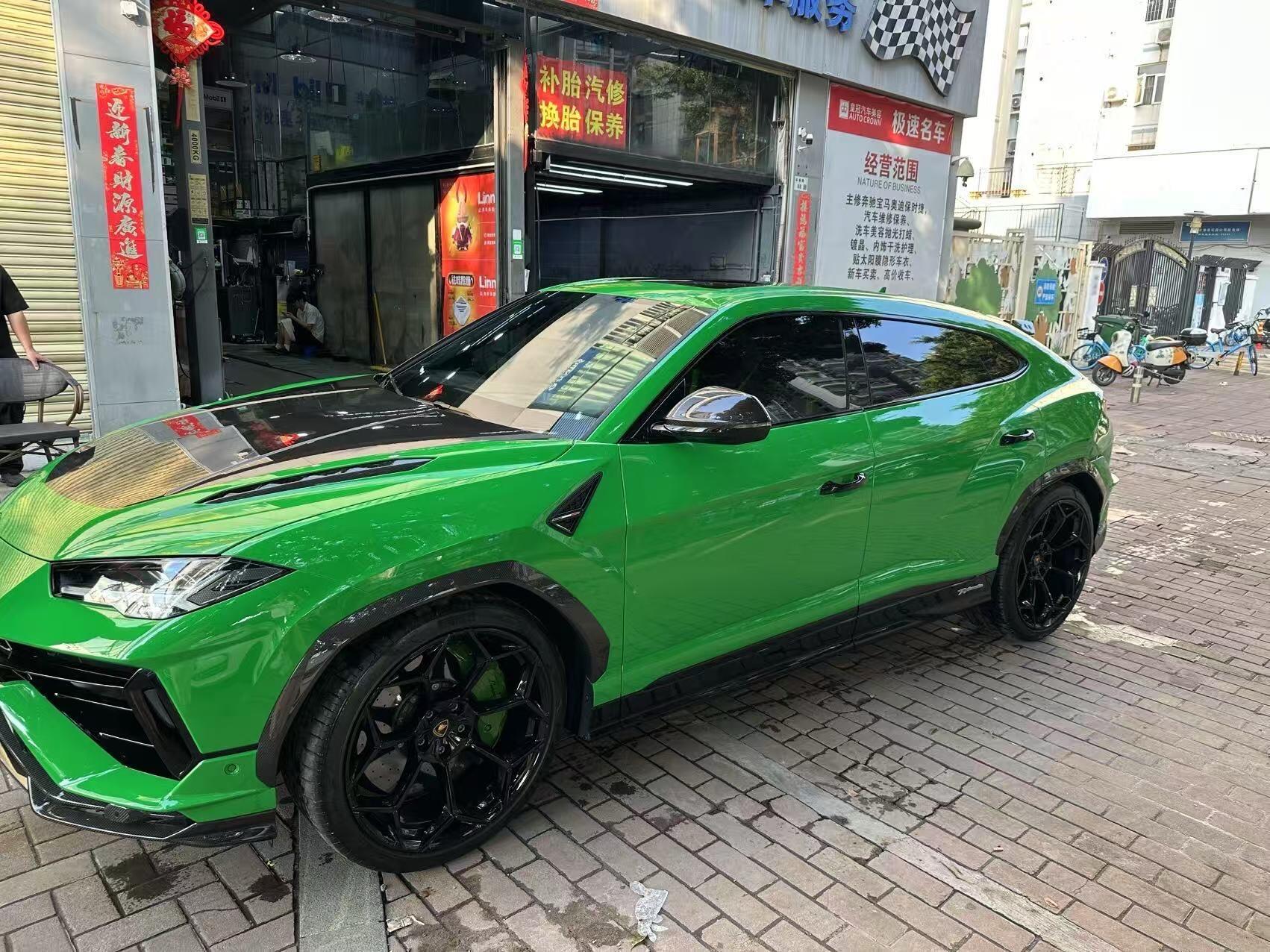 二手兰博基尼 Urus 绿色/黑色 2022款 4.0T V8 Performante