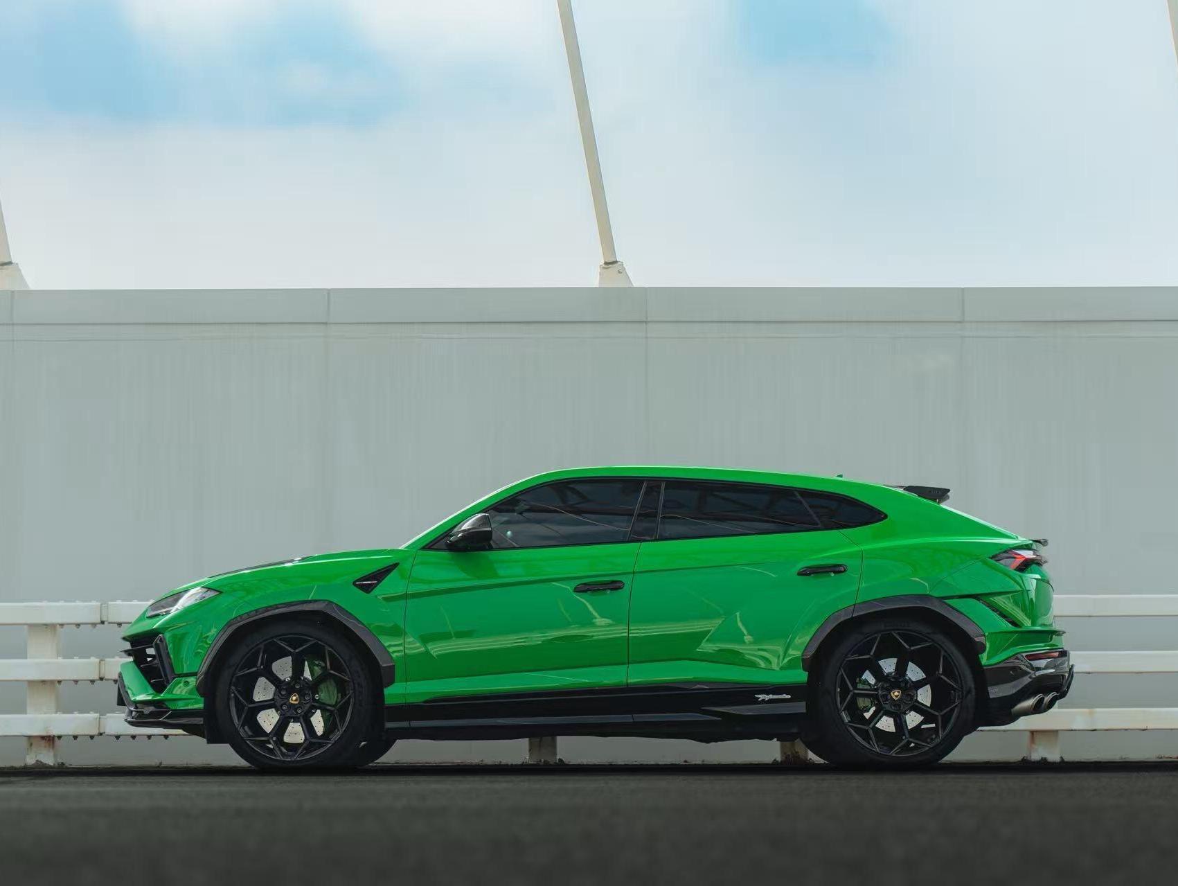 二手兰博基尼 Urus 绿色/黑色 2022款 4.0T V8 Performante