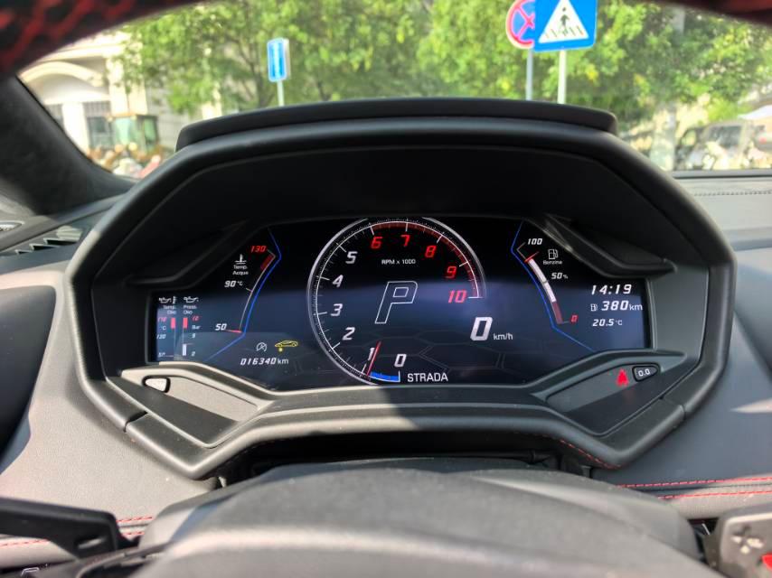 二手兰博基尼 Huracán 白色/红色 2020款 Huracán EVO RWD Spyder