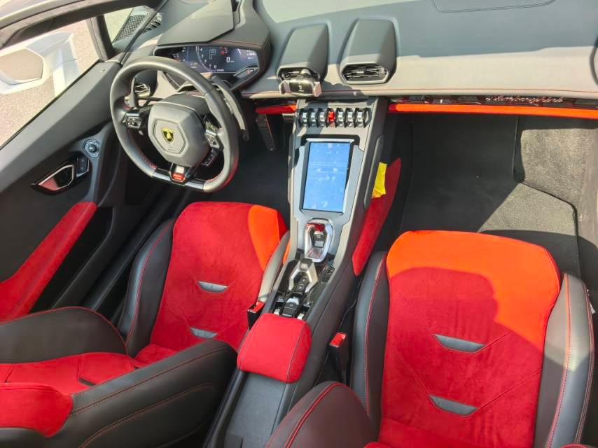 二手兰博基尼 Huracán 白色/红色 2020款 Huracán EVO RWD Spyder
