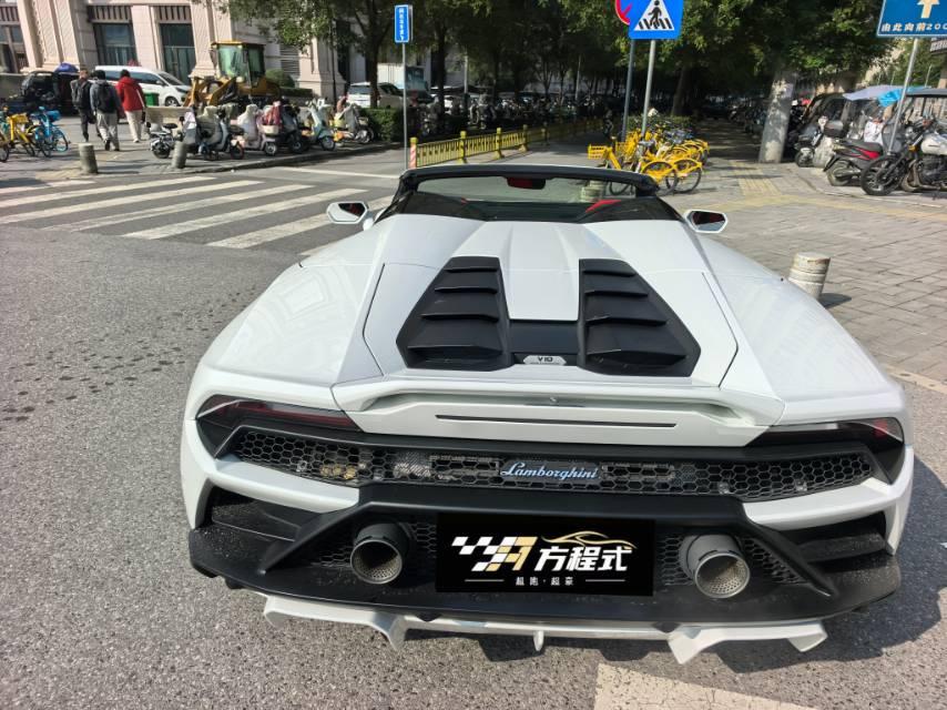二手兰博基尼 Huracán 白色/红色 2020款 Huracán EVO RWD Spyder