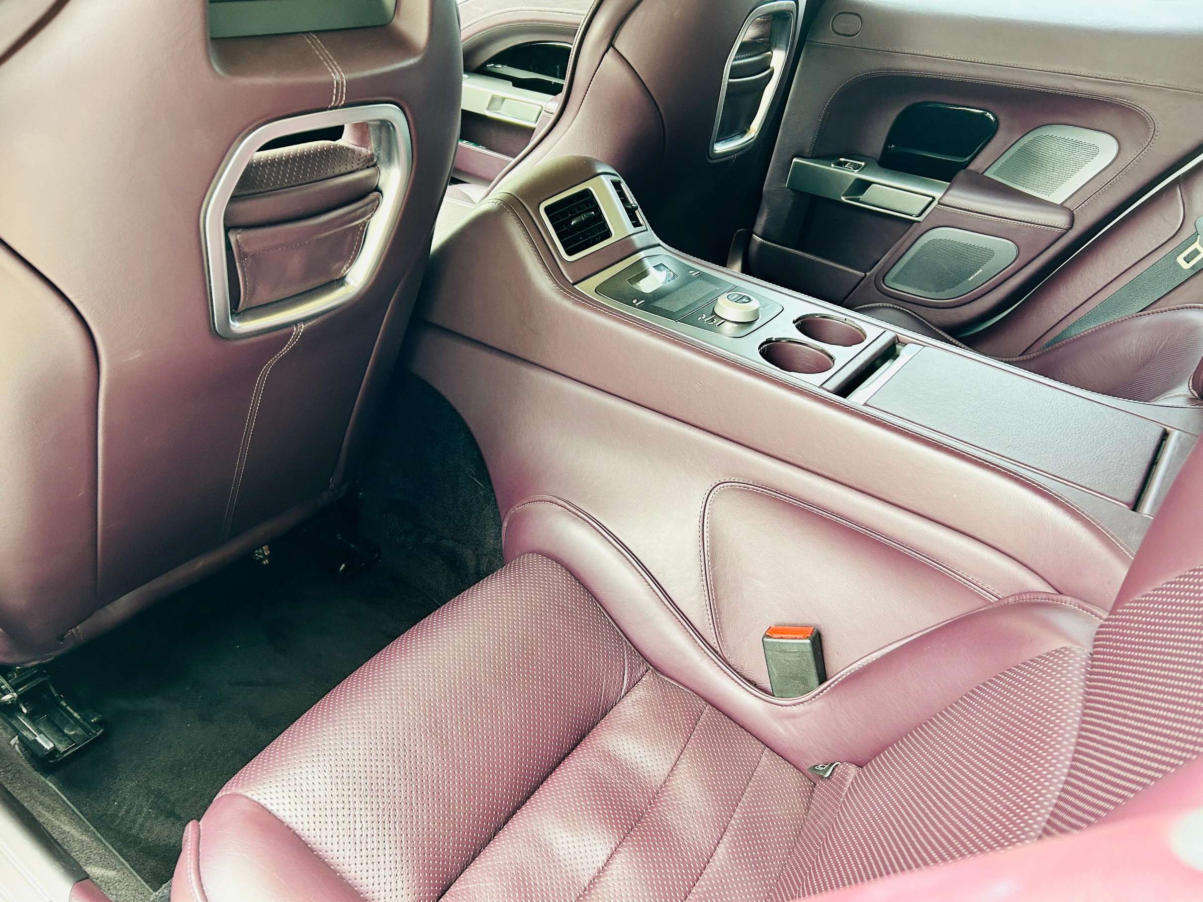 二手阿斯顿·马丁 Rapide 银色/紫色  2013款 6.0L S