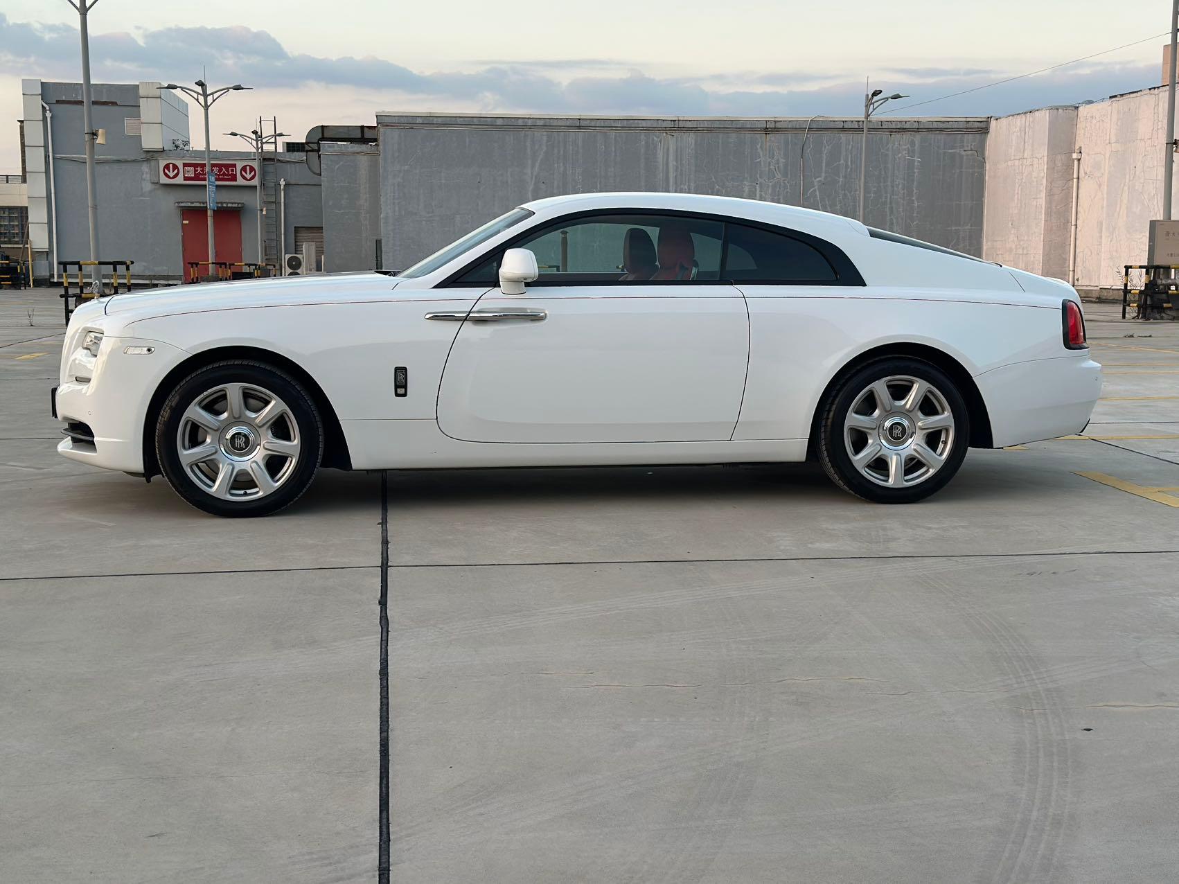 二手劳斯莱斯 魅影 白色/红色 2018款 6.6T 标准型