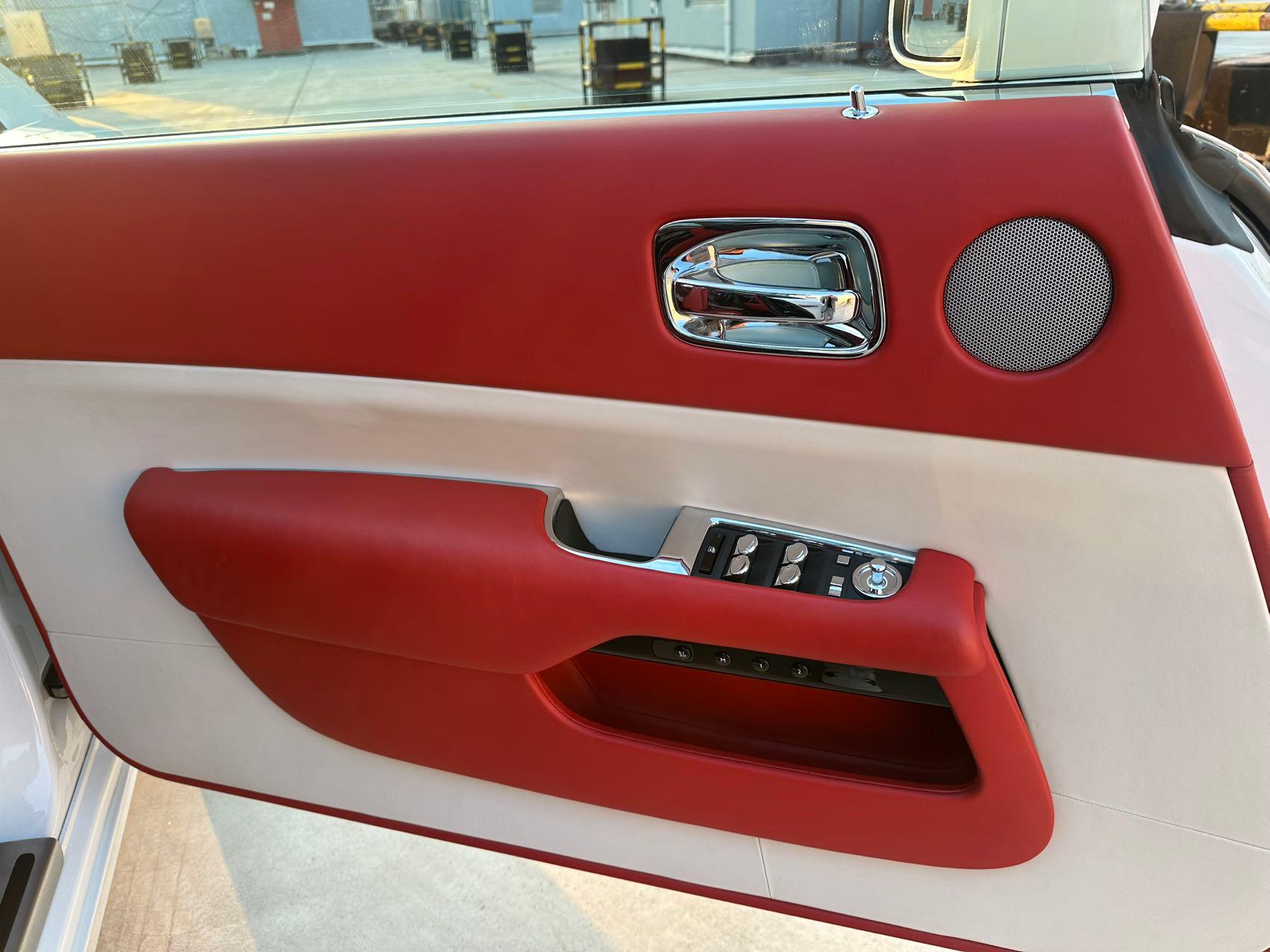 二手劳斯莱斯 魅影 白色/红色 2018款 6.6T 标准型