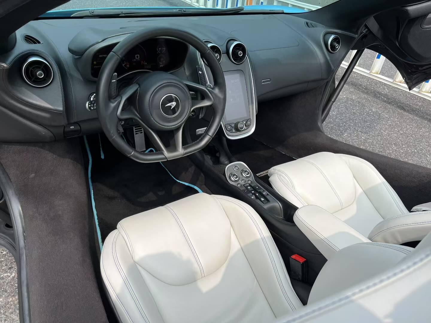 二手迈凯伦 570S 瓷器蓝/白色 2019款 570S 3.8T Spider