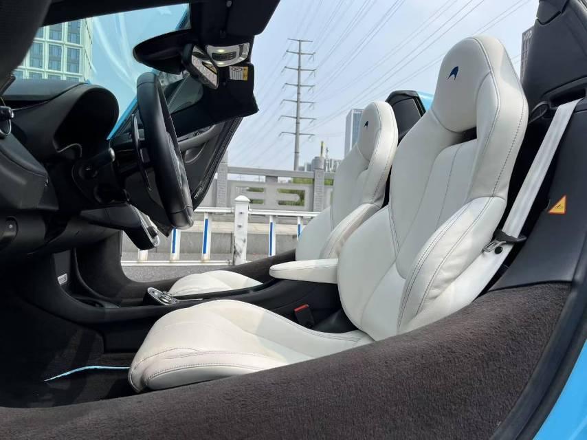 二手迈凯伦 570S 瓷器蓝/白色 2019款 570S 3.8T Spider