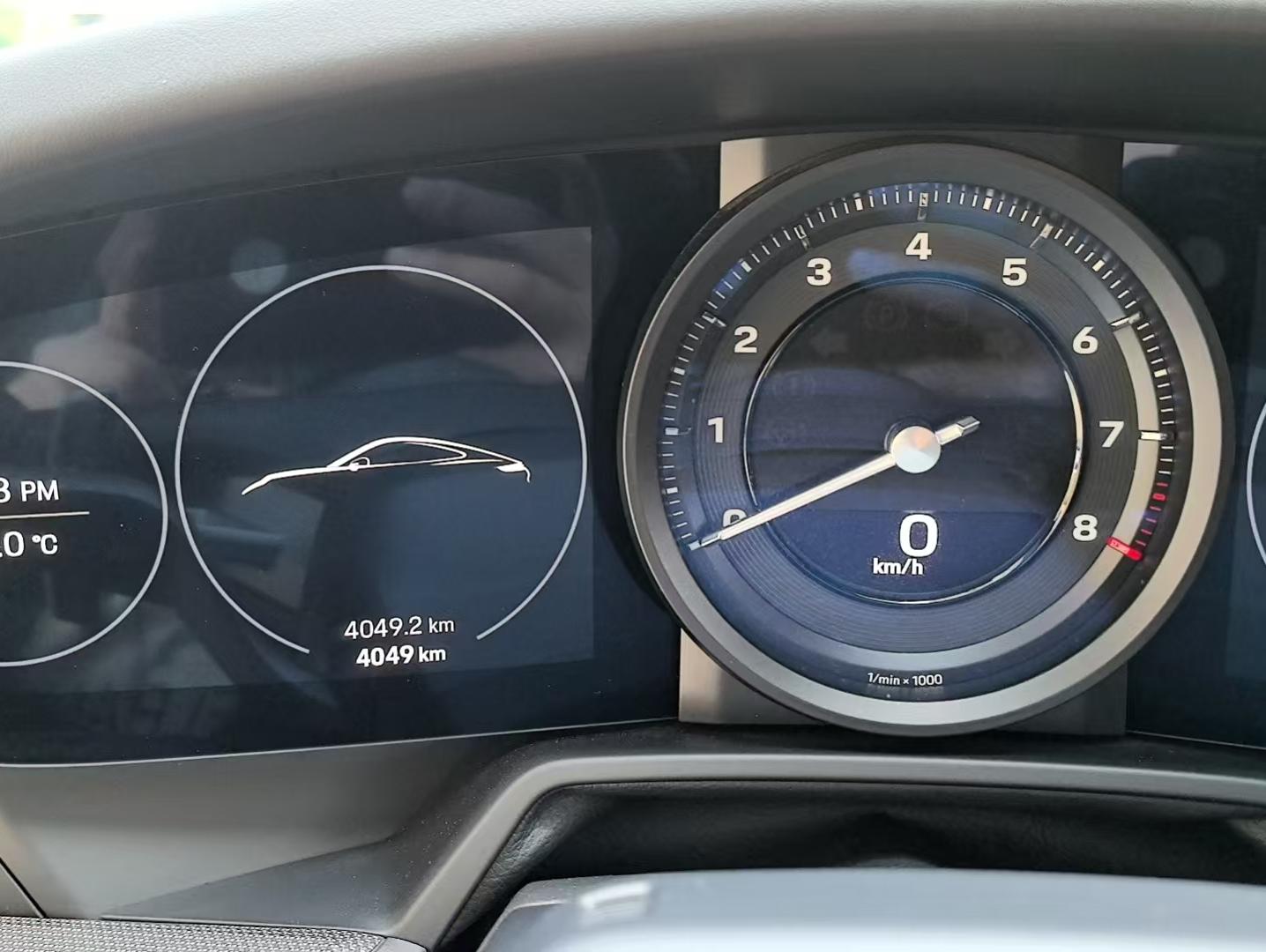 二手保时捷 911 银色/红色 2023款  Carrera 3.0T