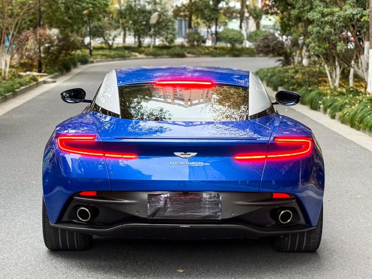 二手阿斯顿·马丁 DB11 南海蓝/白色 2020款 4.0T V8 Coupe