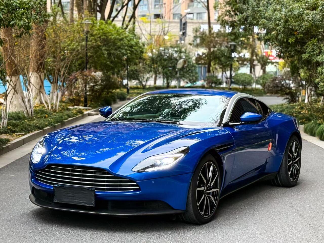 二手阿斯顿·马丁 DB11 南海蓝/白色 2020款 4.0T V8 Coupe