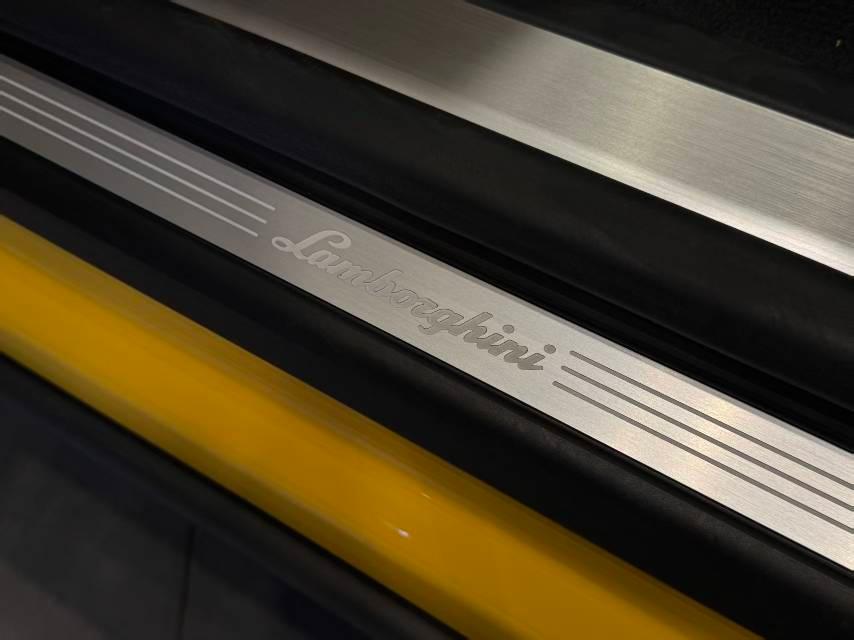 二手兰博基尼 Urus 黄色/黄色 2021款 4.0T V8