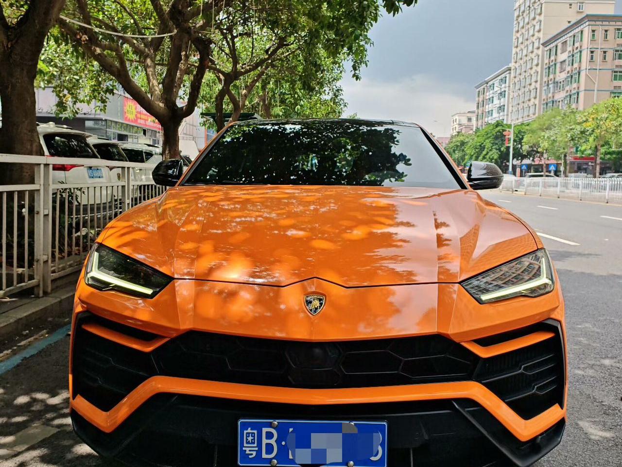 二手兰博基尼 Urus 黑色/橙色 2021款 4.0T V8