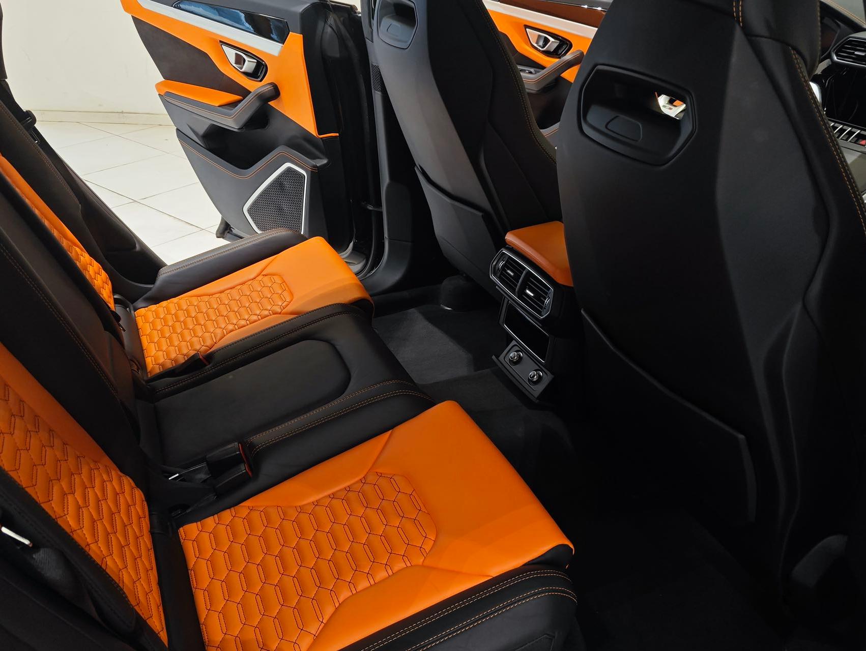 二手兰博基尼 Urus 黑色/橙色 2021款 4.0T V8