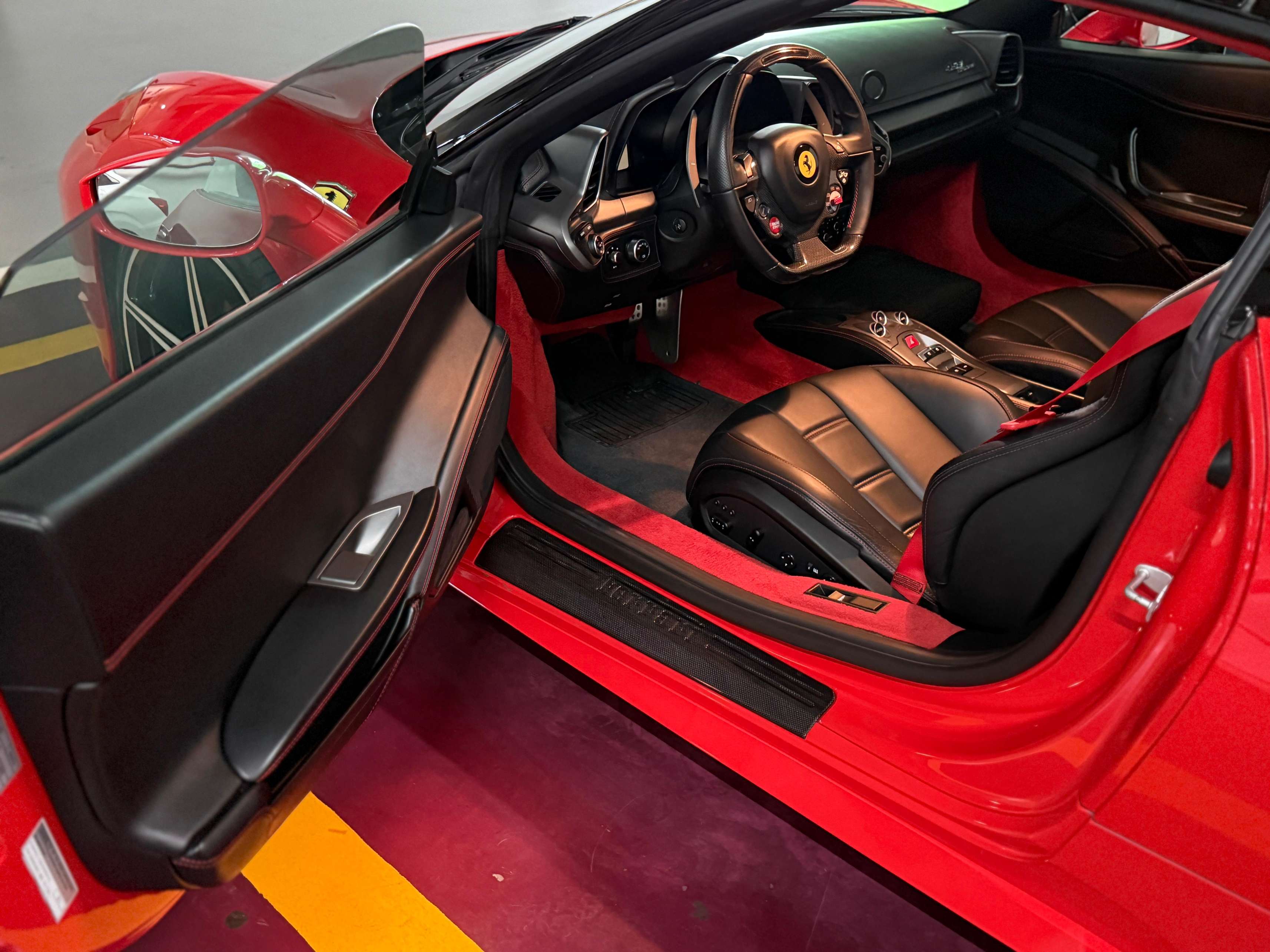 二手法拉利 458 红色/黑色 2013款 4.5L Spider