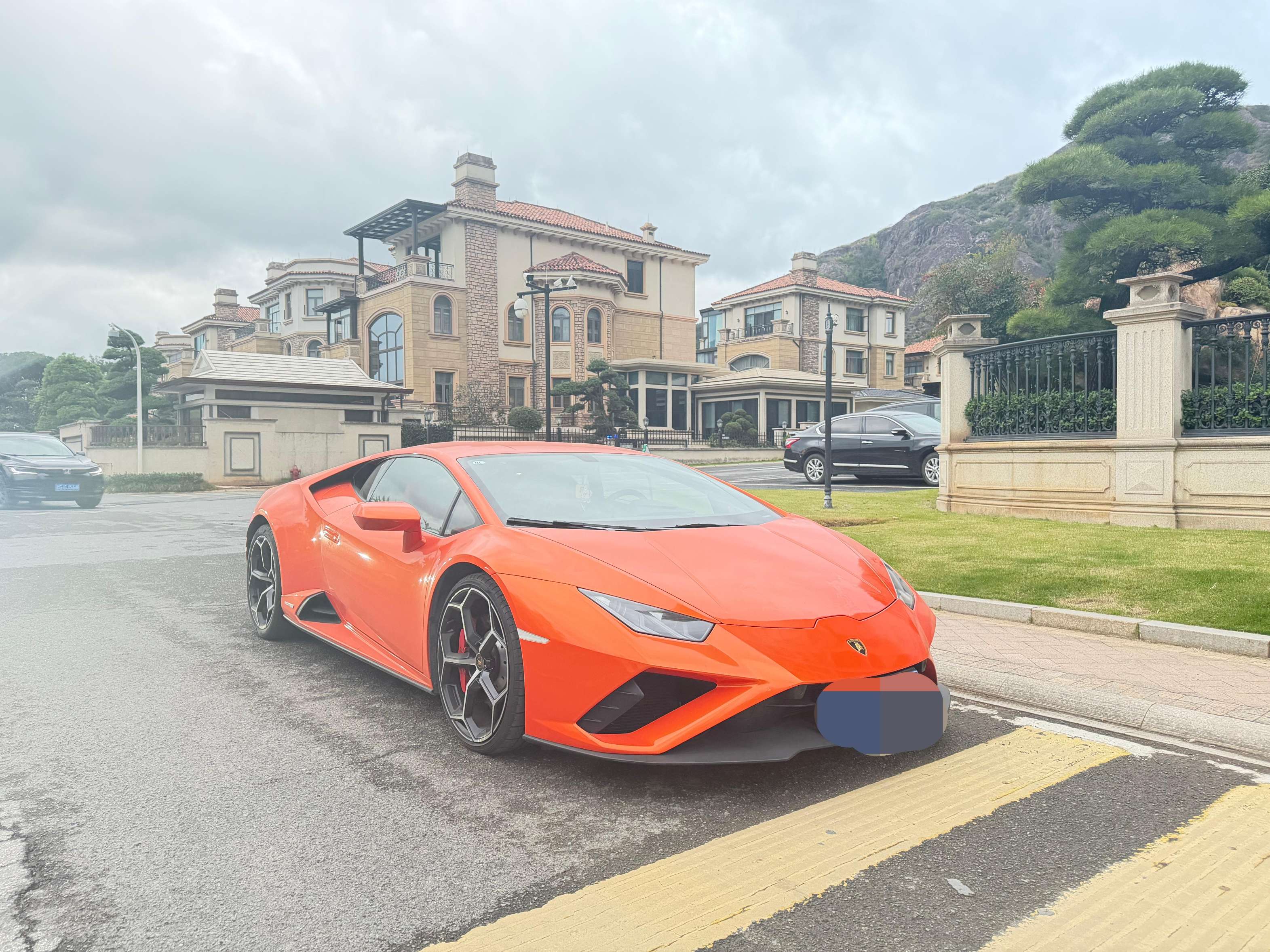 二手兰博基尼 Huracán 黑色/红色 2020款 Huracán EVO RWD