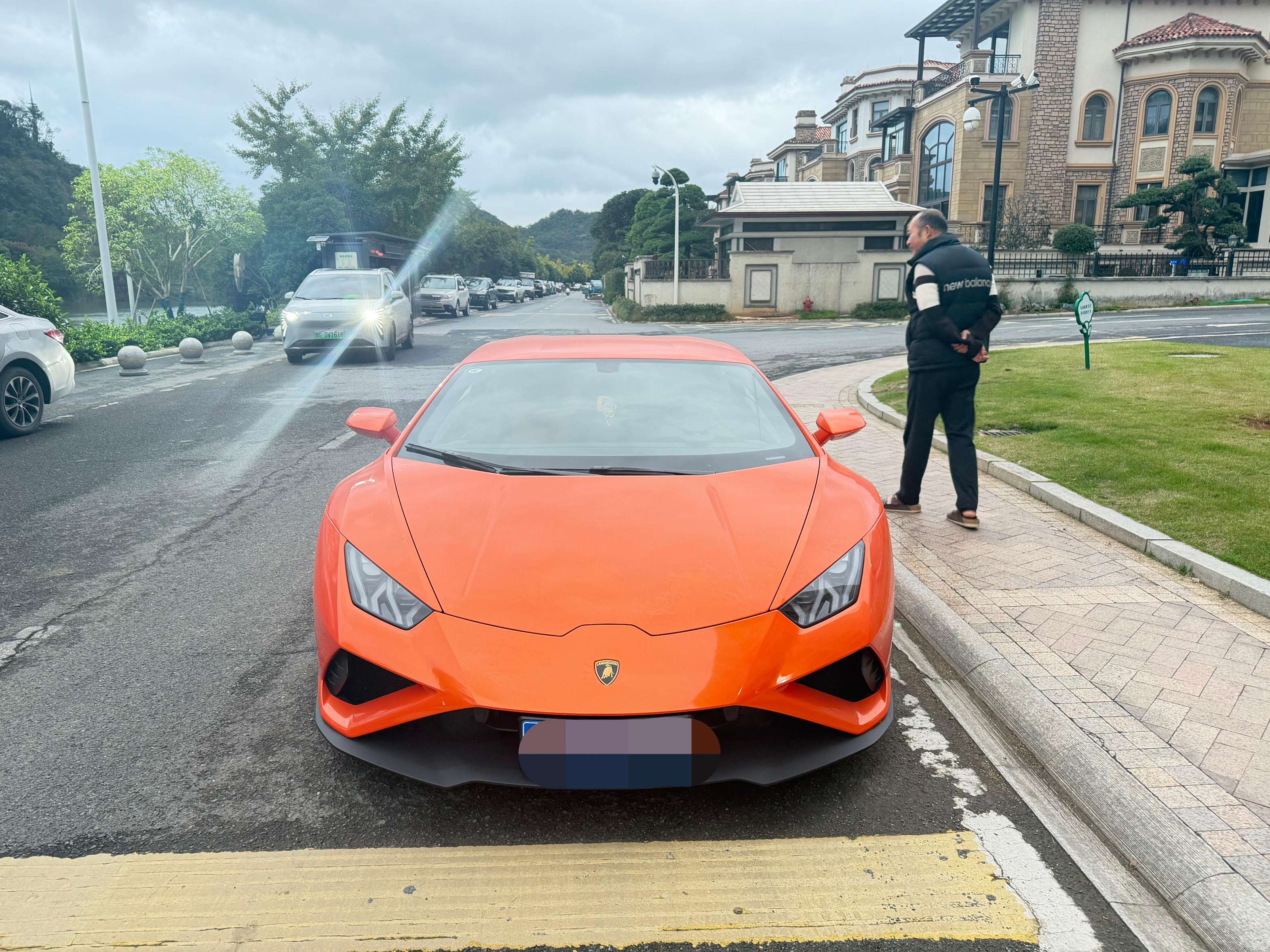 二手兰博基尼 Huracán 黑色/红色 2020款 Huracán EVO RWD