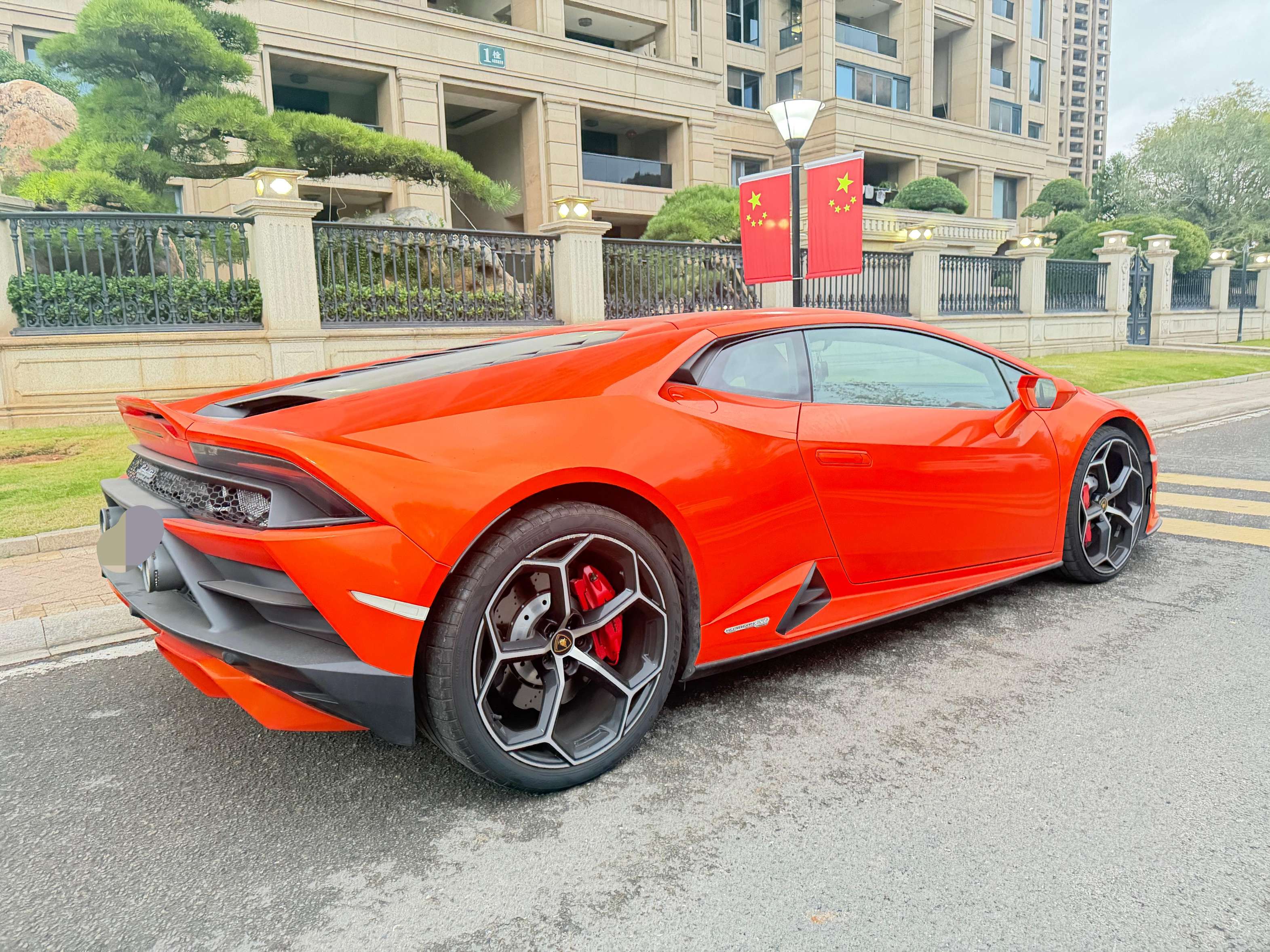 二手兰博基尼 Huracán 黑色/红色 2020款 Huracán EVO RWD