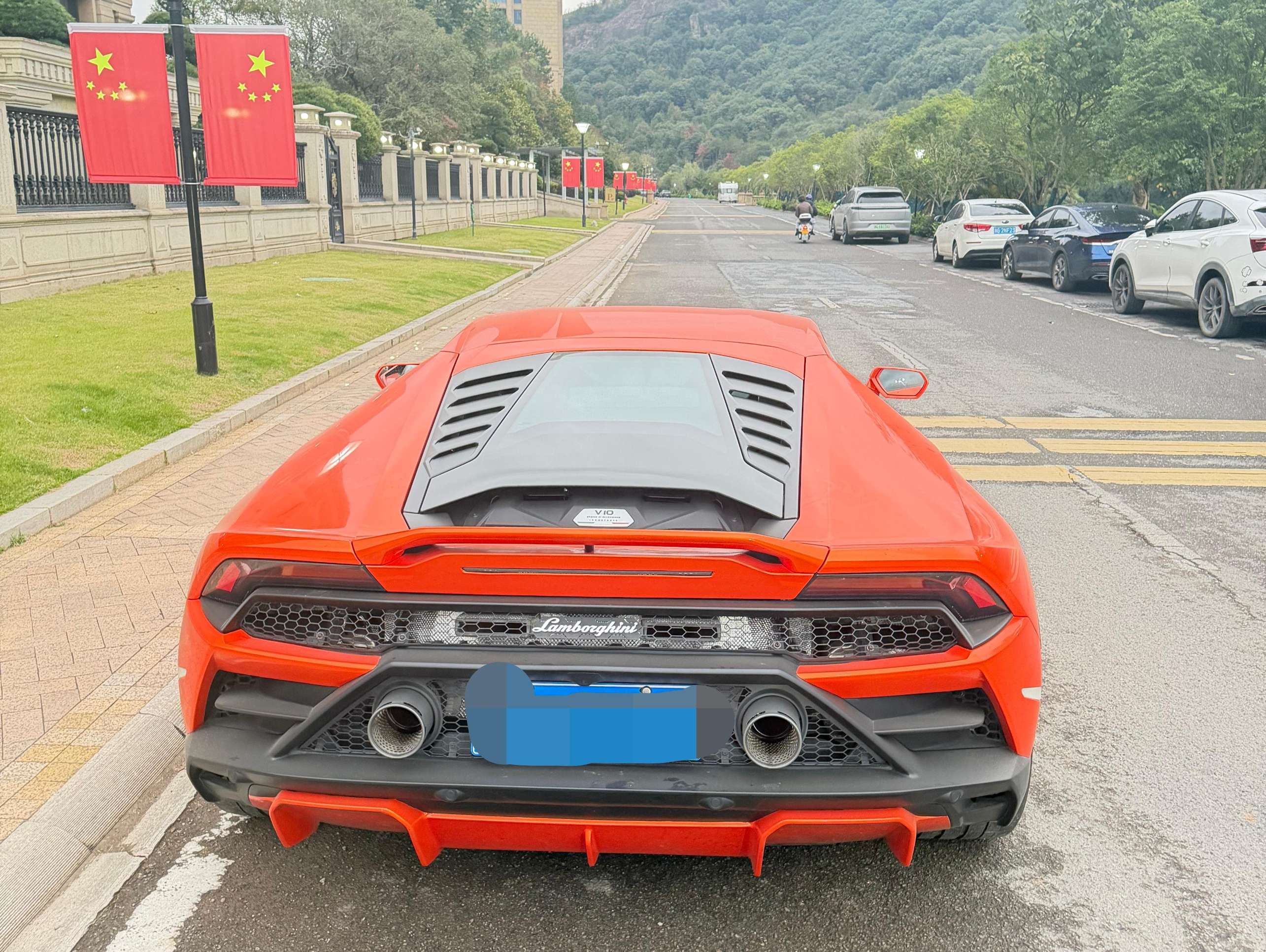 二手兰博基尼 Huracán 黑色/红色 2020款 Huracán EVO RWD