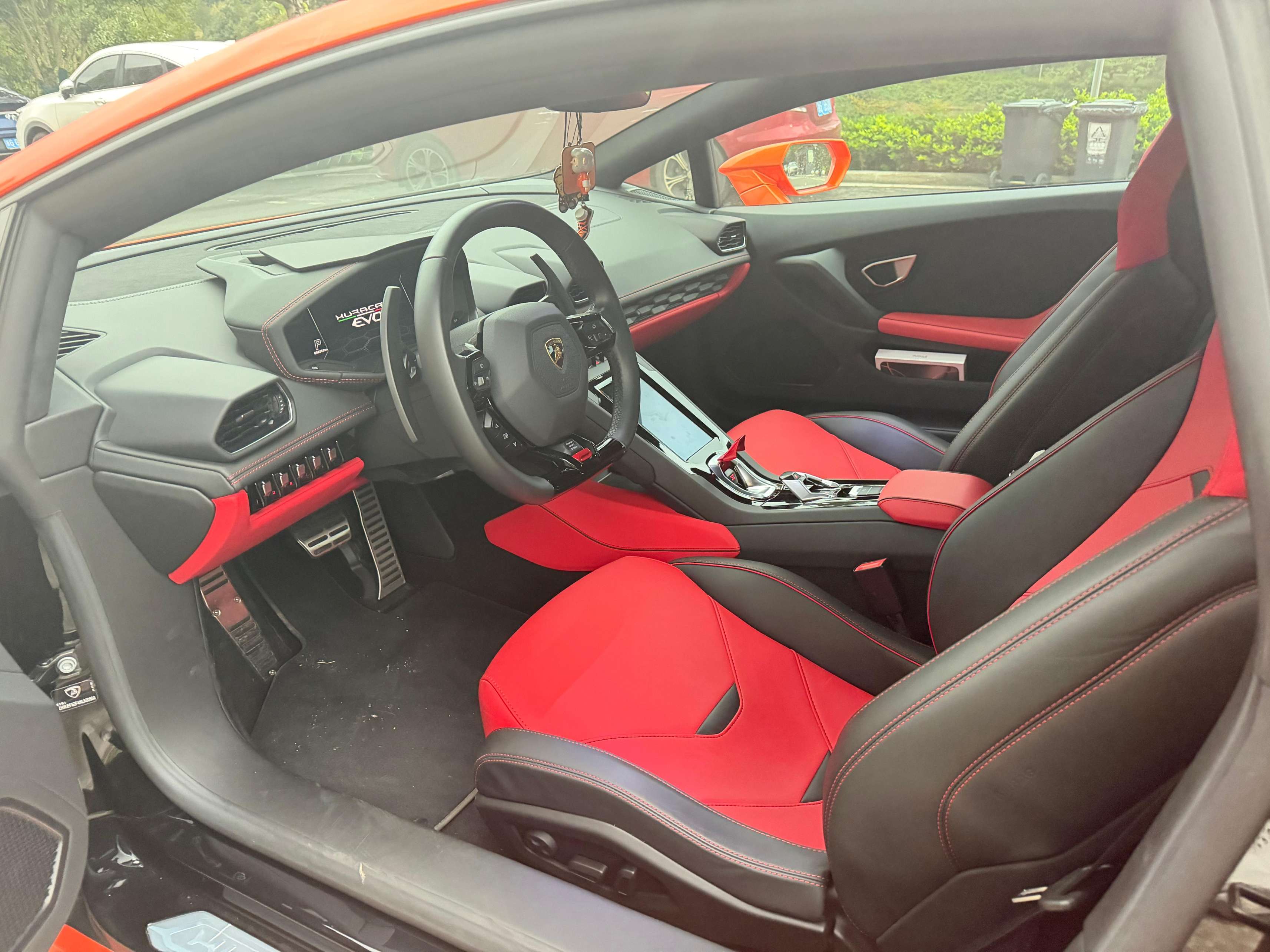 二手兰博基尼 Huracán 黑色/红色 2020款 Huracán EVO RWD