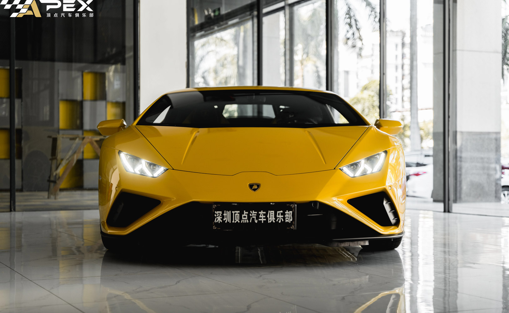 2021款兰博基尼huracan多少钱（huracan evo落地价格及图片）