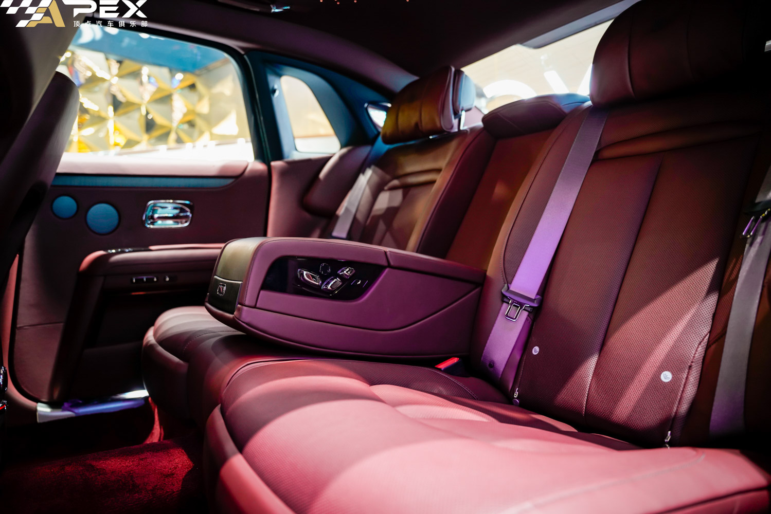 解读古思特:集相貌与能力于一身