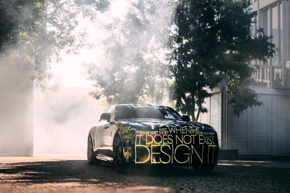 劳斯莱斯首款电动汽车 Spectre 将于2023年发布
