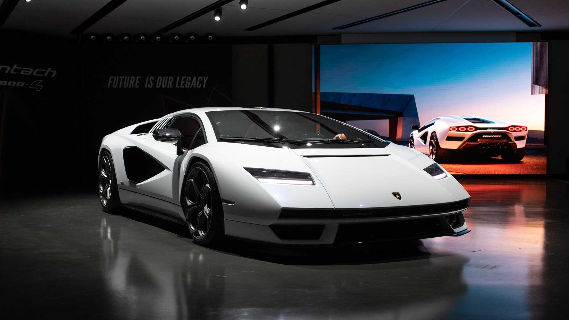 2022款兰博基尼 Countach 在公开赛中脱颖而出