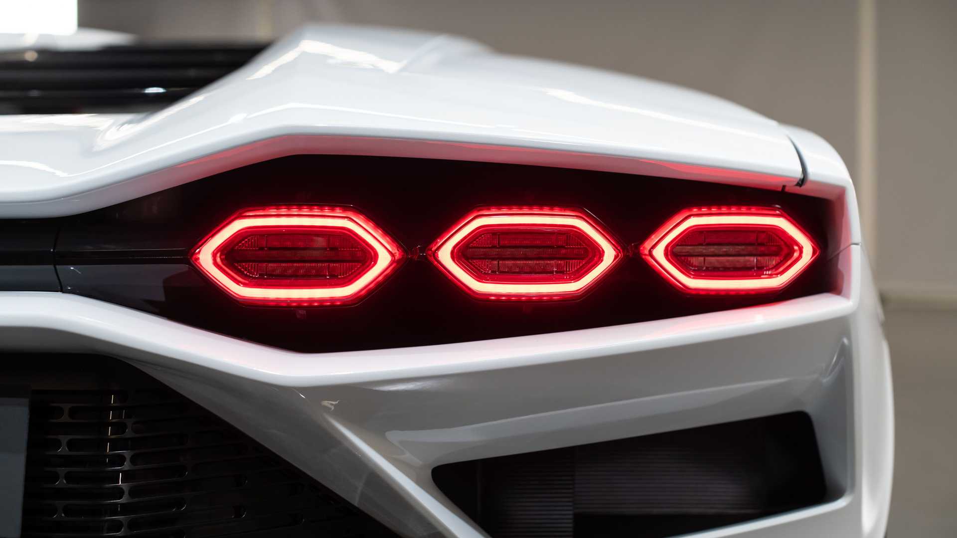 2022款兰博基尼 Countach 在公开赛中脱颖而出