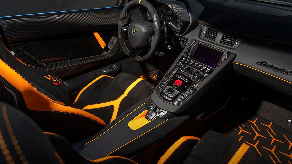 这些是我们在兰博基尼 Aventador SVJ 上最喜欢的功能