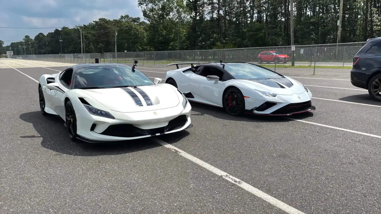 兰博基尼 Huracan EVO 直面强大的法拉利 F8 Tributo