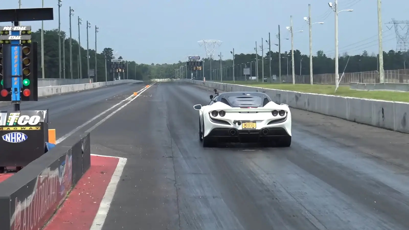 兰博基尼 Huracan EVO 直面强大的法拉利 F8 Tributo