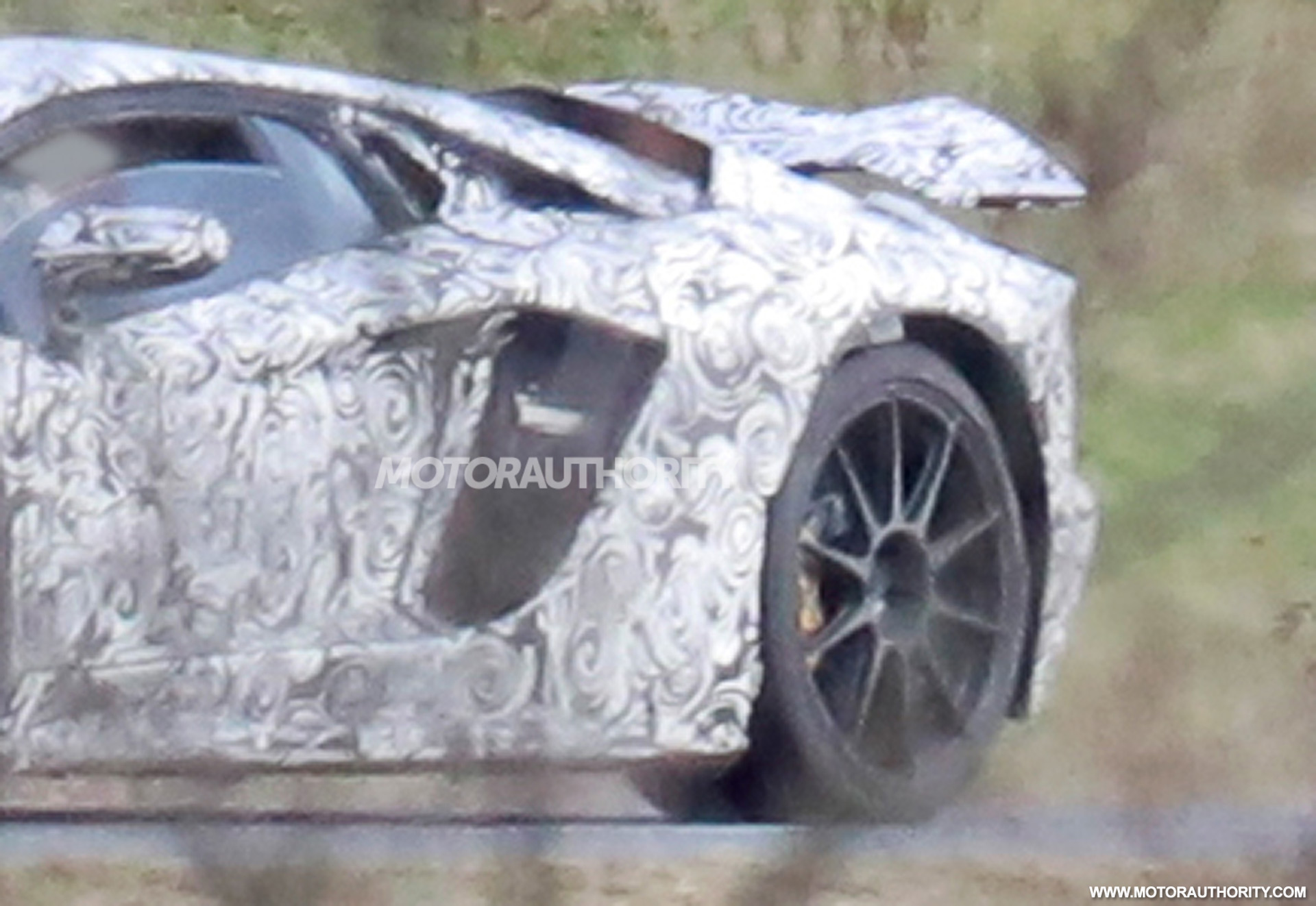 V-12混合动力兰博基尼Aventador终于被发现