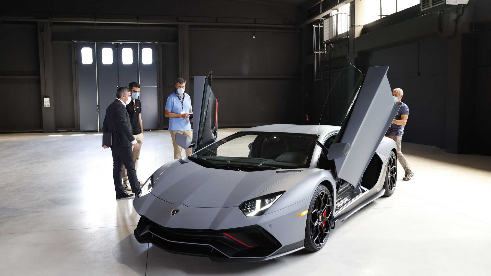 兰博基尼 Aventador Ultimae 首次出现在公众面前