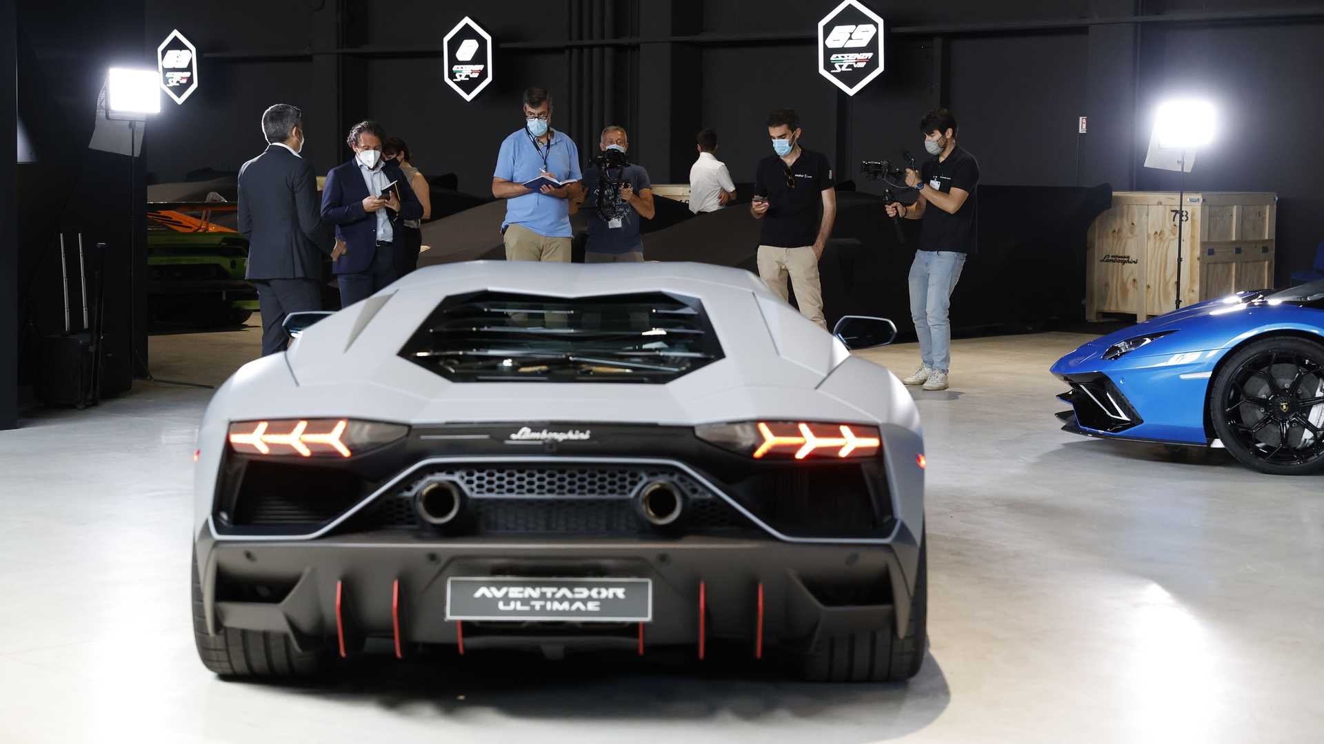 兰博基尼 Aventador Ultimae 首次出现在公众面前