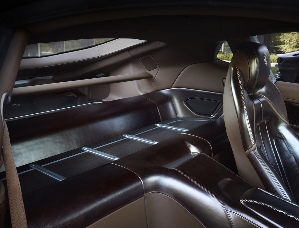 V12动力的法拉利 BR20 One-Off 是一款更时尚的 GTC4Lusso Coupe