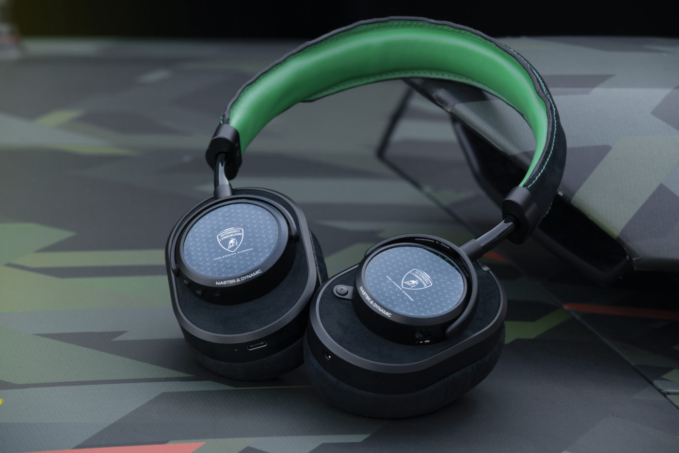 兰博基尼 Squadra Corse x Master Dynamic 发布 Mantis Green 系列