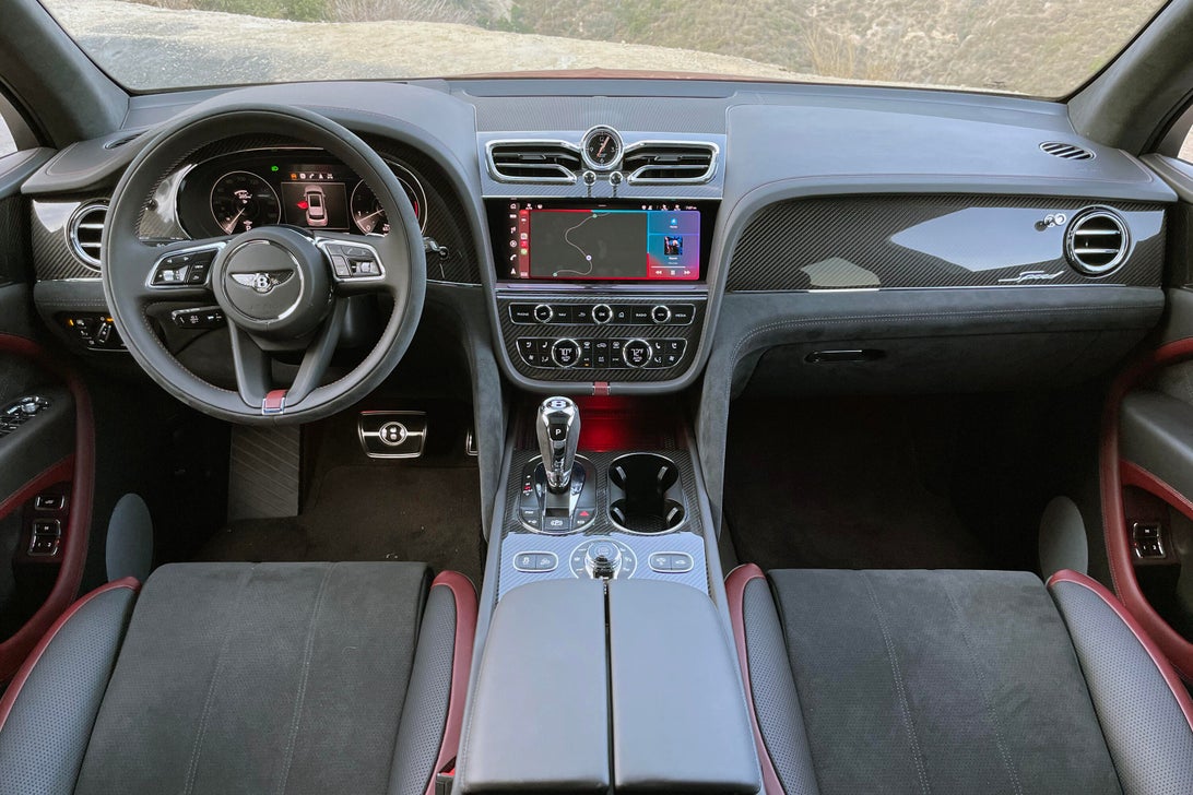 2021宾利添越 Speed 评测:绝对动力