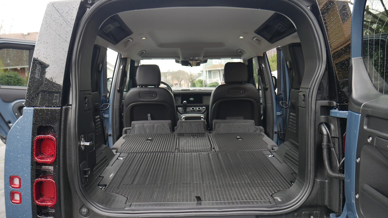 2022 路虎卫士评测 | 保留最好的东西并添加 V8