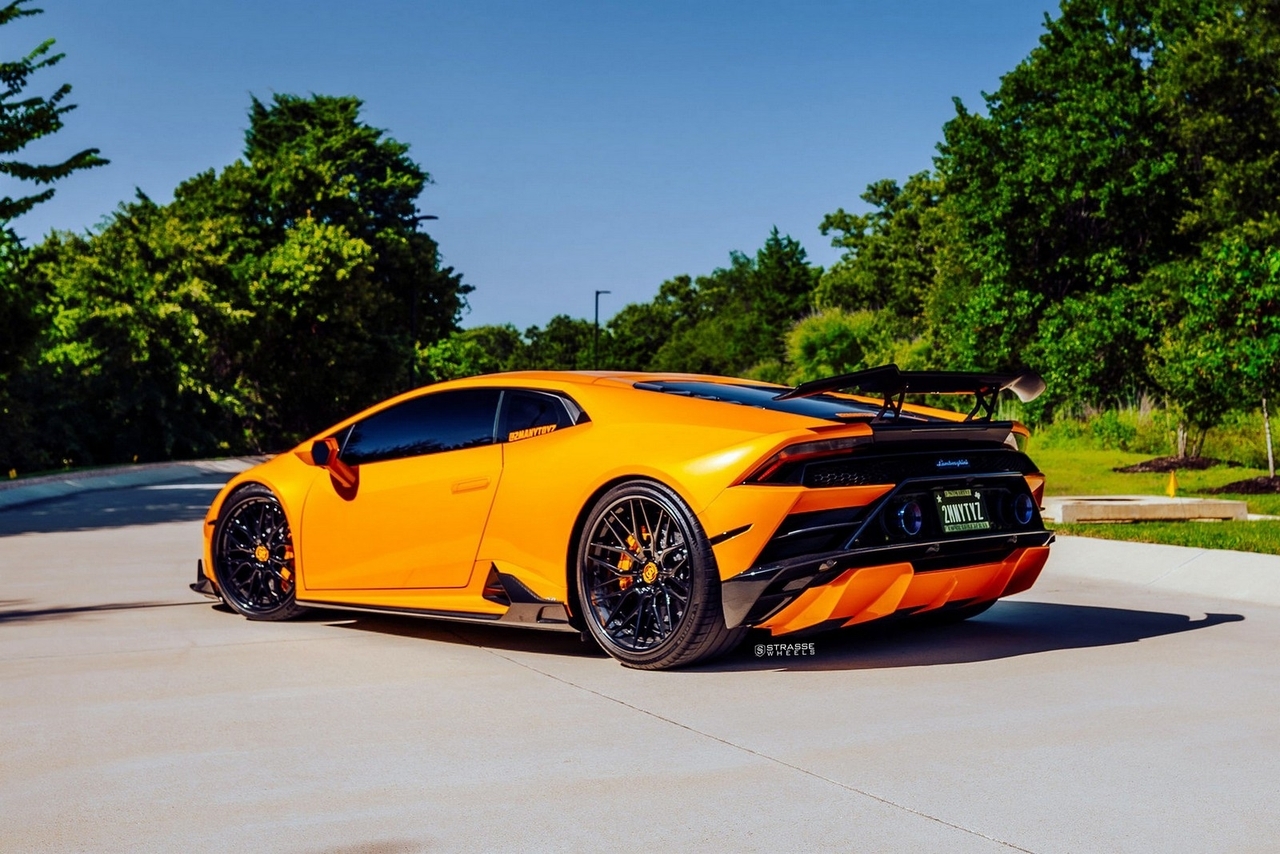 兰博基尼 Huracan Evo 变身为 STO 风格的赛道车