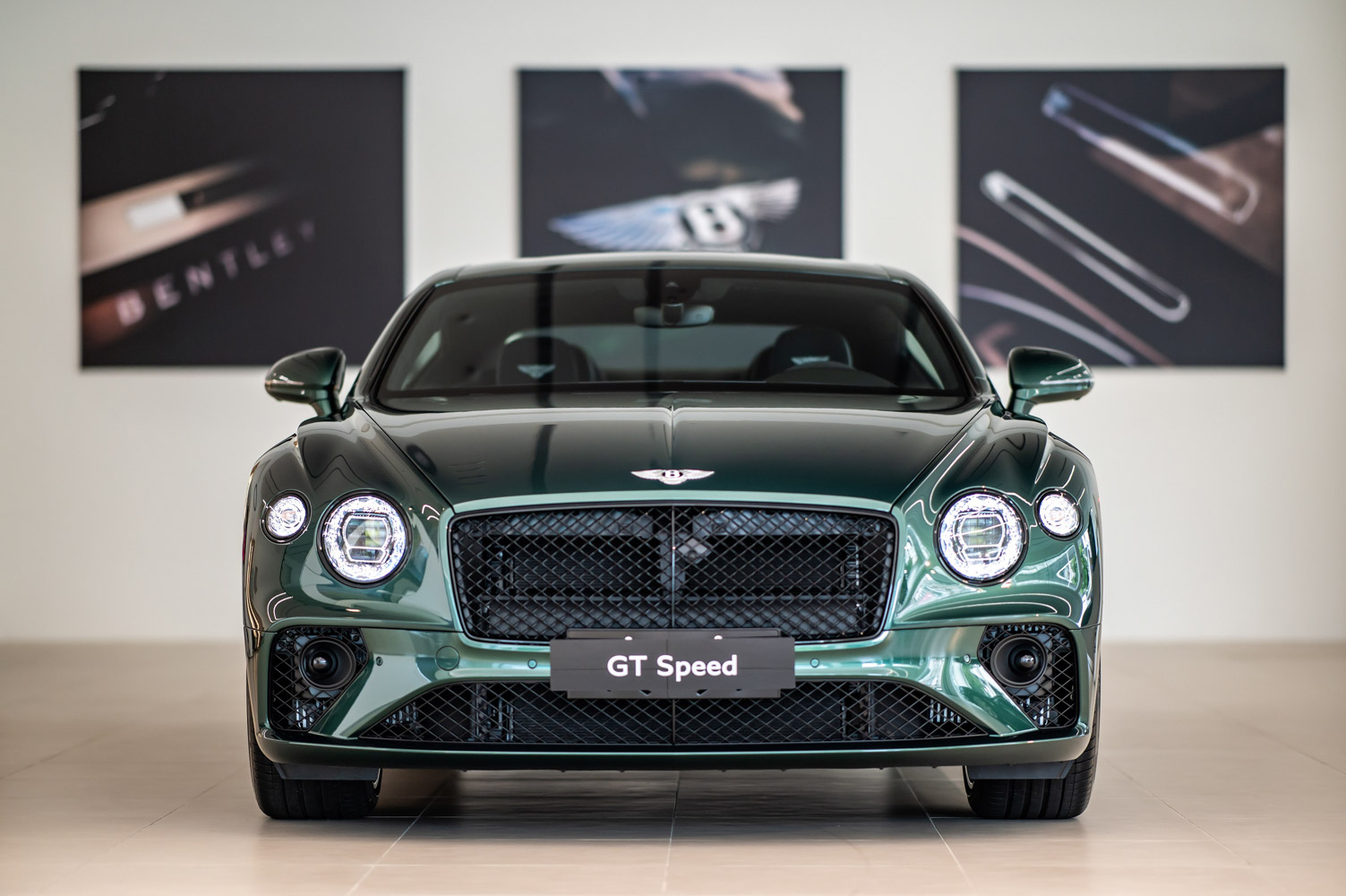 宾利展现英式工艺美感，推出最新欧陆 GT Speed