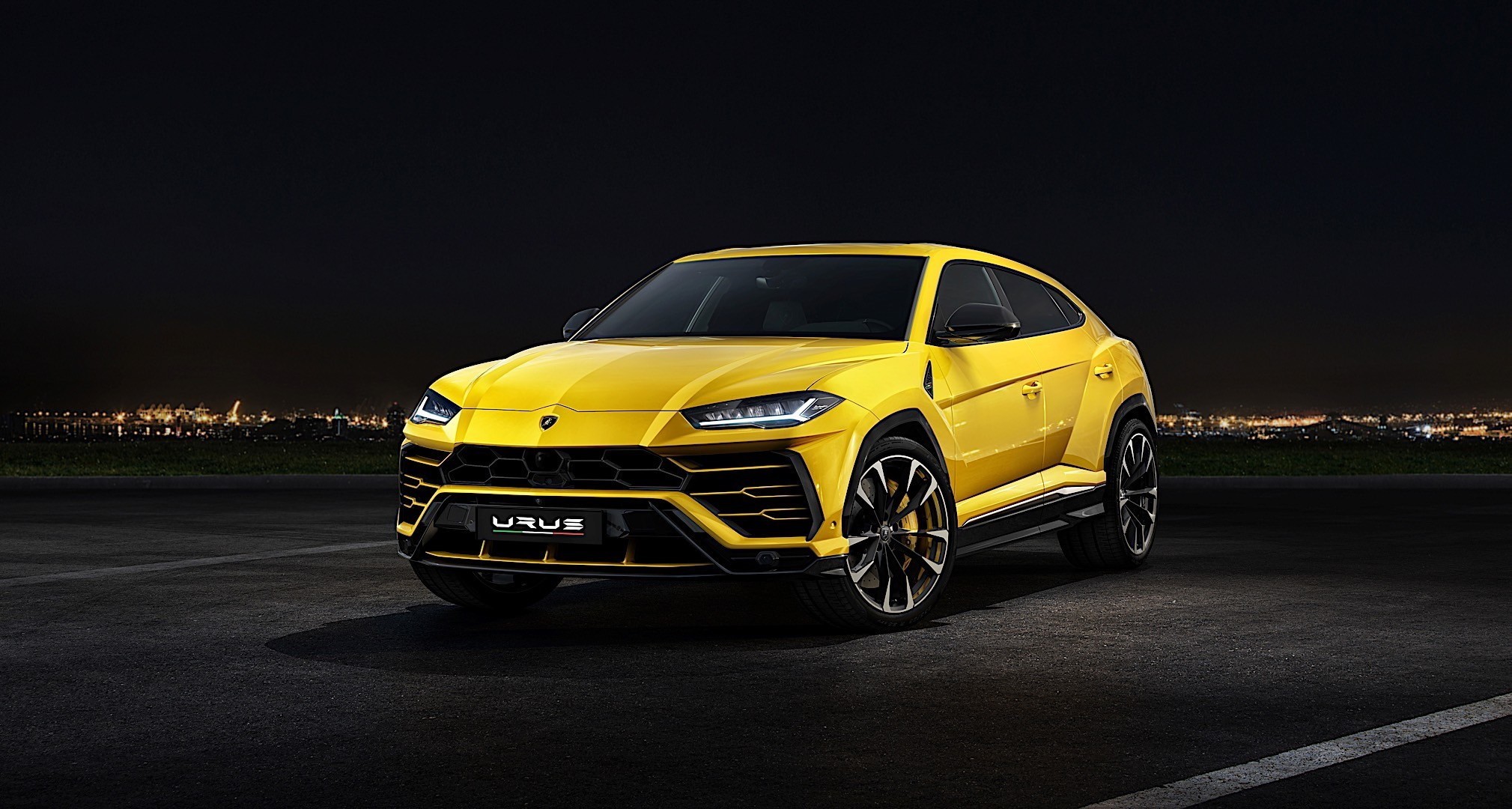 Hot Performante 版本为兰博基尼 Urus 增添了大量数字特征