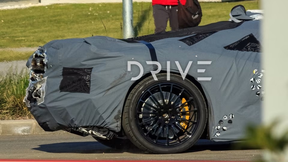 2023年兰博基尼Aventador的继任者谍照曝光