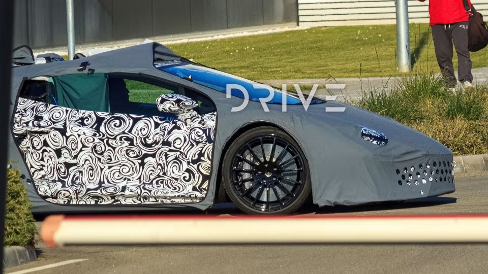 2023年兰博基尼Aventador的继任者谍照曝光
