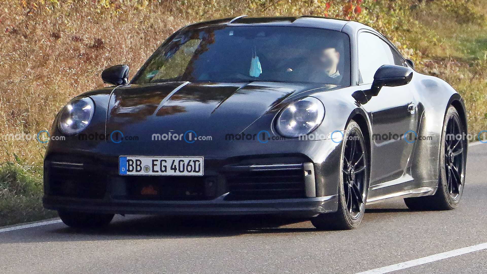 保时捷 911 Sport Classic 轻装上路