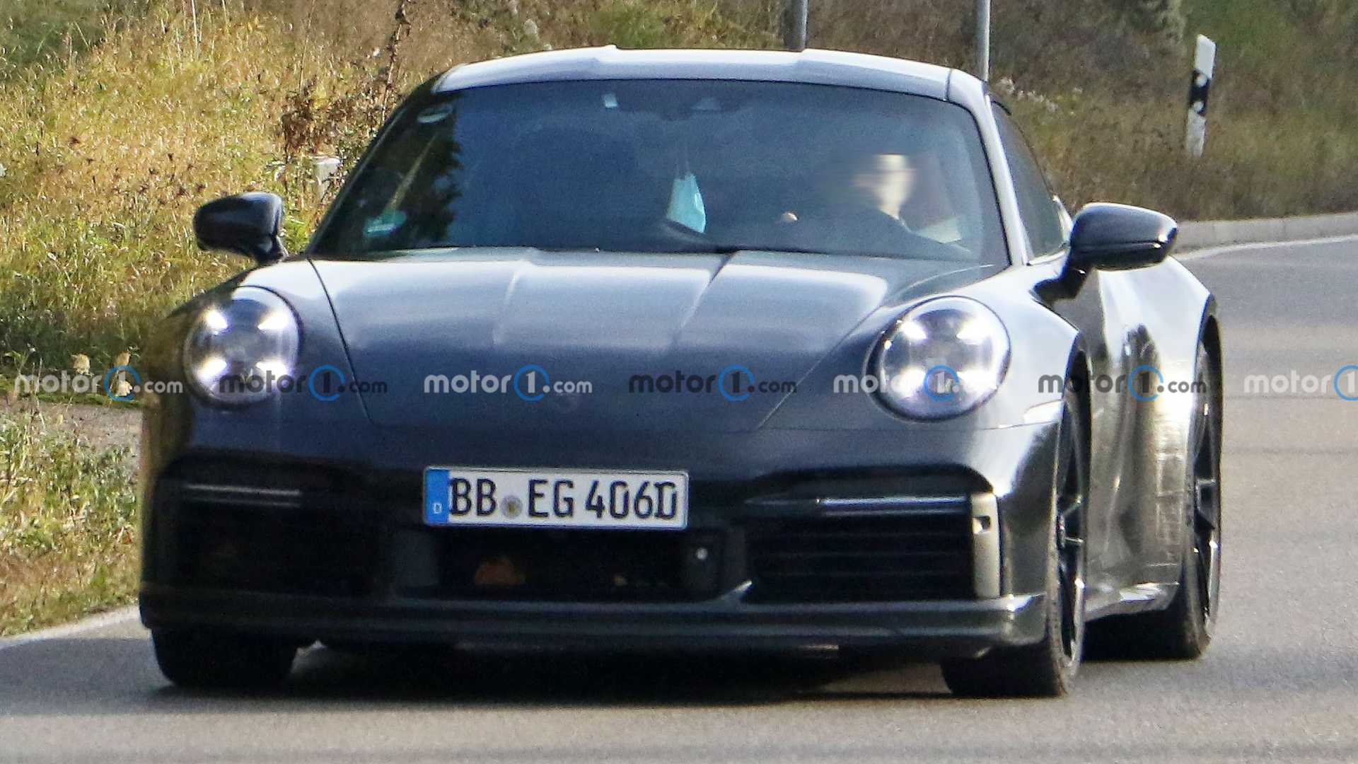保时捷 911 Sport Classic 轻装上路