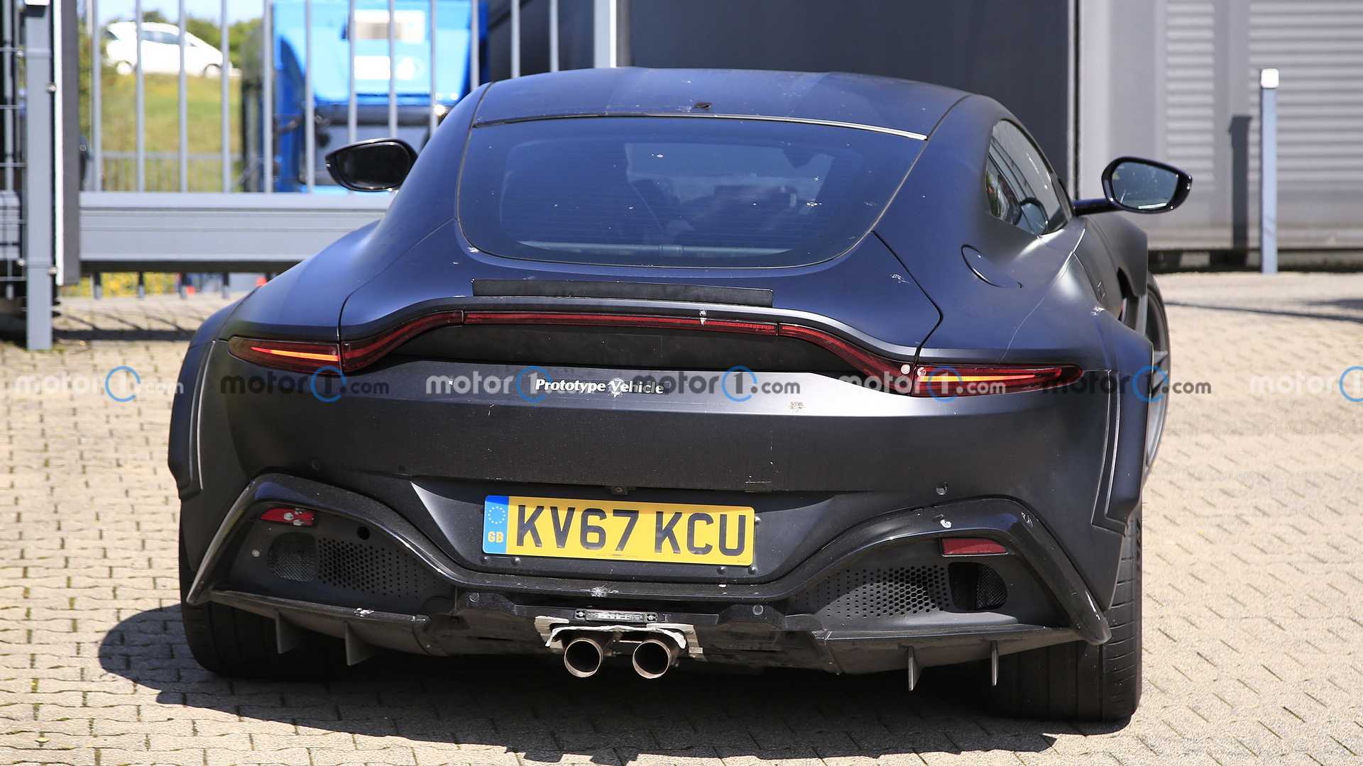 阿斯顿马丁 V12 Vantage最新预告发布 或命名Vantage RS 