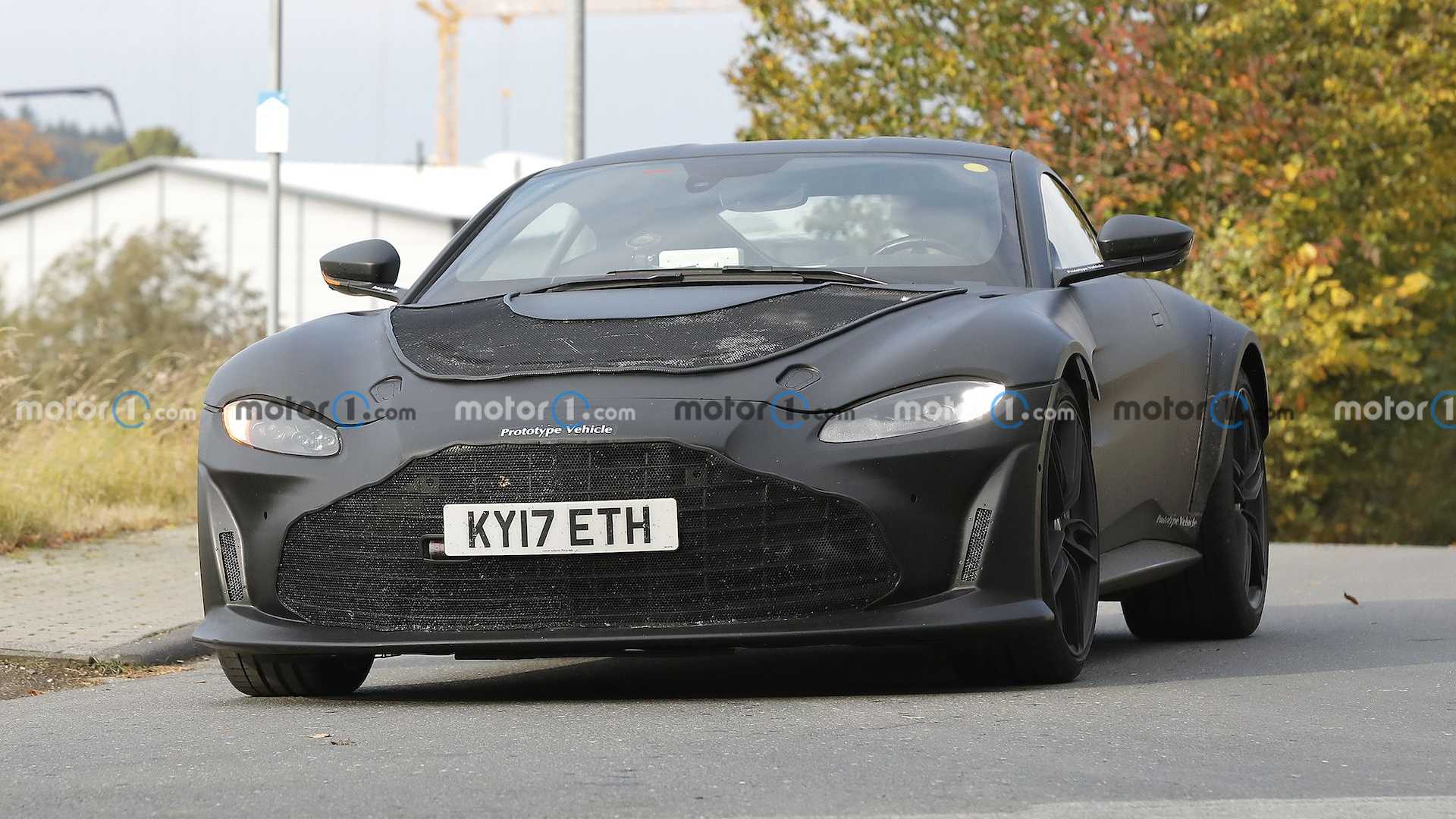 新阿斯顿马丁 V12 Vantage RS 谍照曝光