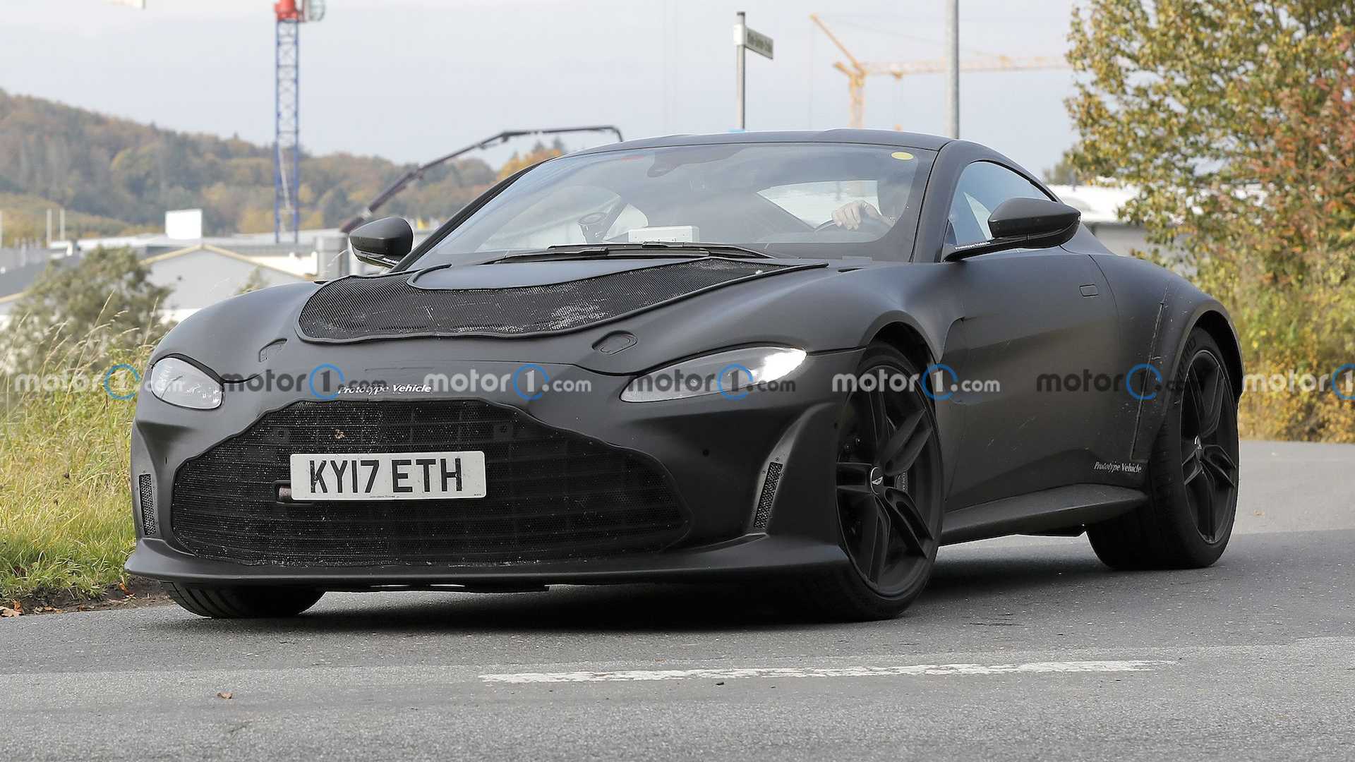 新阿斯顿马丁 V12 Vantage RS 谍照曝光