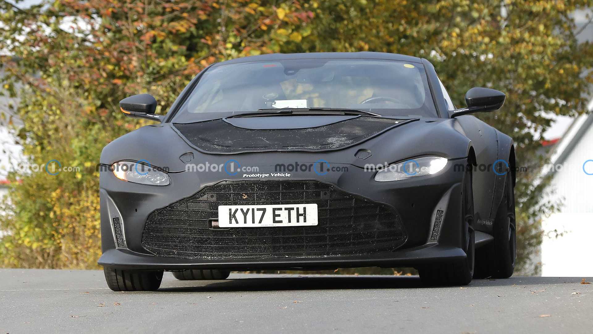 新阿斯顿马丁 V12 Vantage RS 谍照曝光