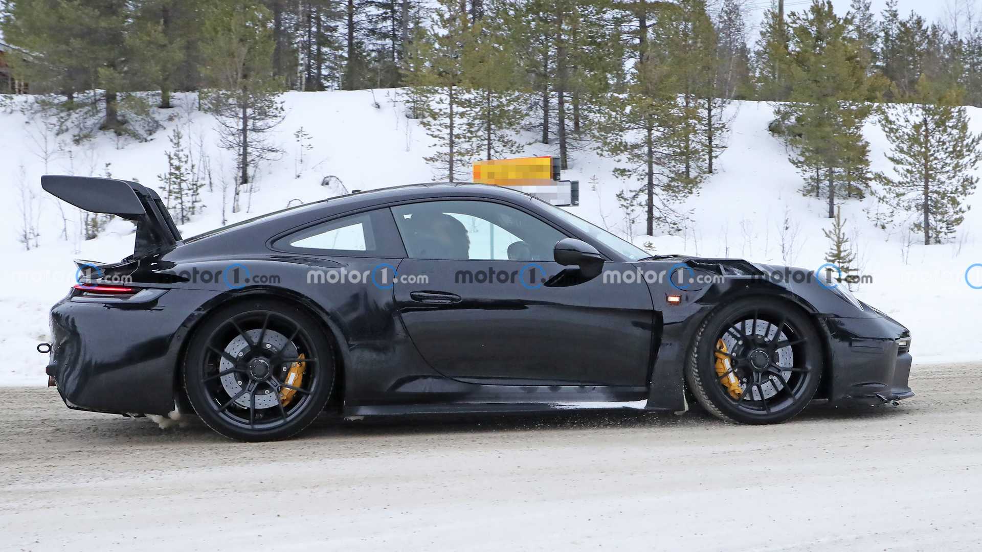 全新保时捷911 GT3 RS冬季测试谍照曝光